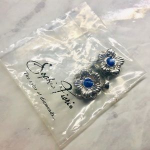 Sophia Fiori floral pendant w/blue gemstone